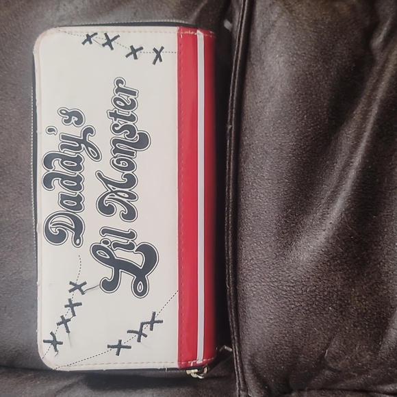 Daddy's Lil monster suicide squad Harley Quinn baseball wallet red cream black - Picture 1 of 3
